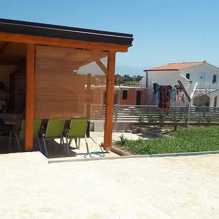 Merjem Apartment Vir